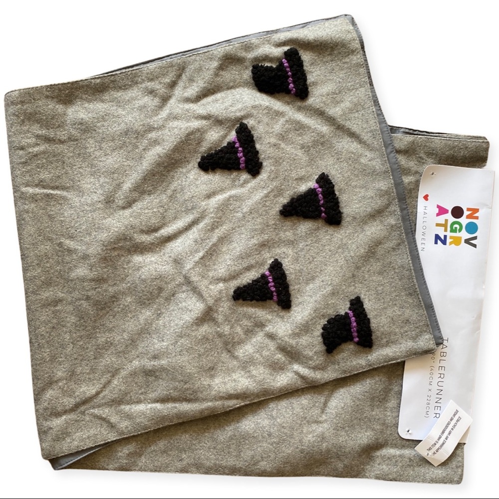 Novogratz Hand Embroidered Halloween Witch Hat Grey Black Table Runner NWT